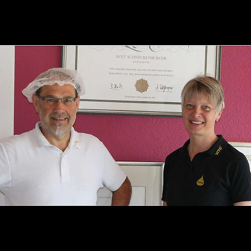 Backstubenleiter Karl Bertsche mit VITO AG Mitarbeiterin Petra Geschke